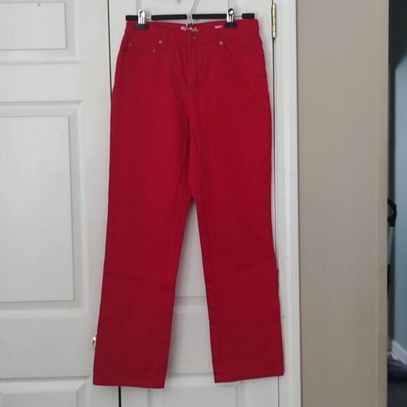 Style & Co red Easy Jeans Sz 4 NWOT - Picture 1 of 9